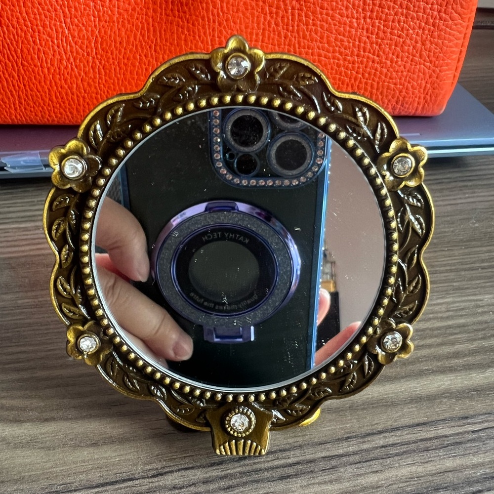 Vintage Handheld Mirror with Embroidered Design - Picture 3 of 6
